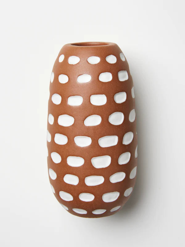 We love the new Terra Spot Dose Vase by Jone & Co!  This range of vases is designed to be mixed and matched to suit your individual style, allowing you to create bespoke mini collections that are truly your own.  *Length: 8.5cm/ Width: 16cm/ Height: 3.3cm  *Designed in Sydney and hand-crafted in the Vietnam by Jones & Co artisans