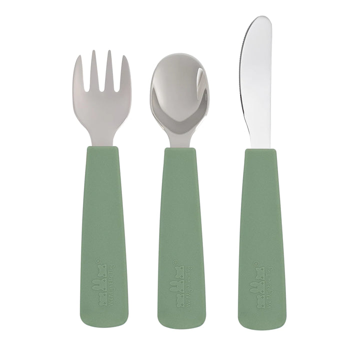 The We Might Be Tiny Cutlery Set is exactly what your little explorer needs to feel in charge and rock dinnertime like a superstar self-feeder in the making.  This toddler cutlery set has been ergonomically designed to suit growing hands.