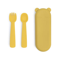 The We Might Be Tiny Feedie Fork & Spoon Set ticks all the boxes as baby’s perfect first cutlery set!